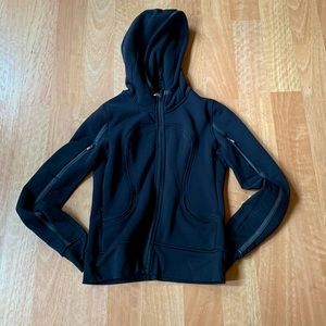 Black lulu hoodie